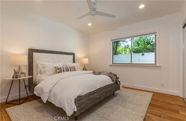 5242 Topeka Drive, Tarzana, CA 91356
