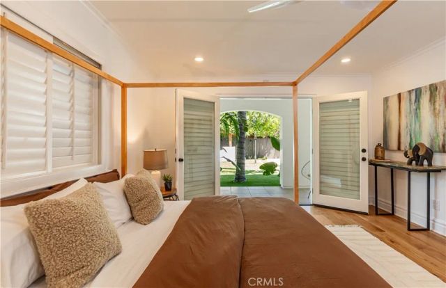 5242 Topeka Drive, Tarzana, CA 91356
