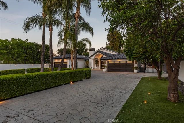 5242 Topeka Drive, Tarzana, CA 91356