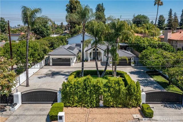 5242 Topeka Drive, Tarzana, CA 91356