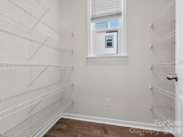 332 Hastings Run Drive, Charlotte, NC 28211