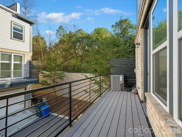 332 Hastings Run Drive, Charlotte, NC 28211