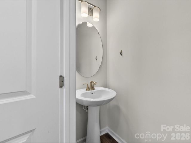 332 Hastings Run Drive, Charlotte, NC 28211