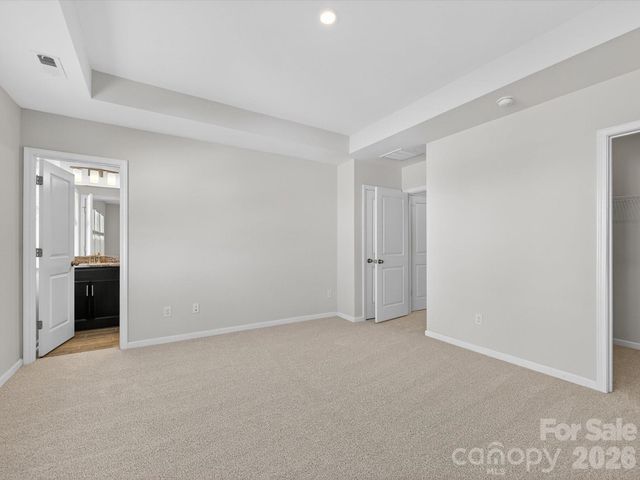 332 Hastings Run Drive, Charlotte, NC 28211