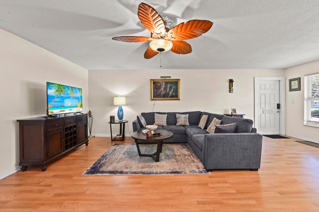 360 High Point Court C, Boynton Beach, FL 33435