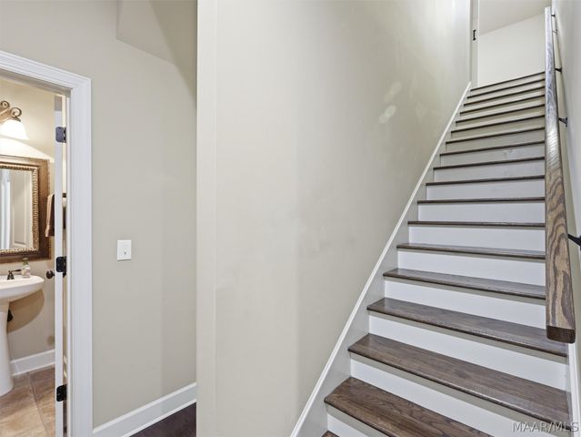 9144 Crescent Lodge Drive, Pike Road, AL 36064