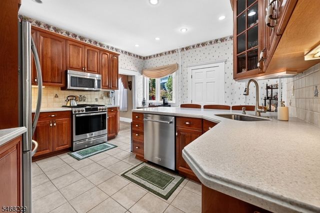 835 Osborne Ave, Plainfield City, NJ 07062