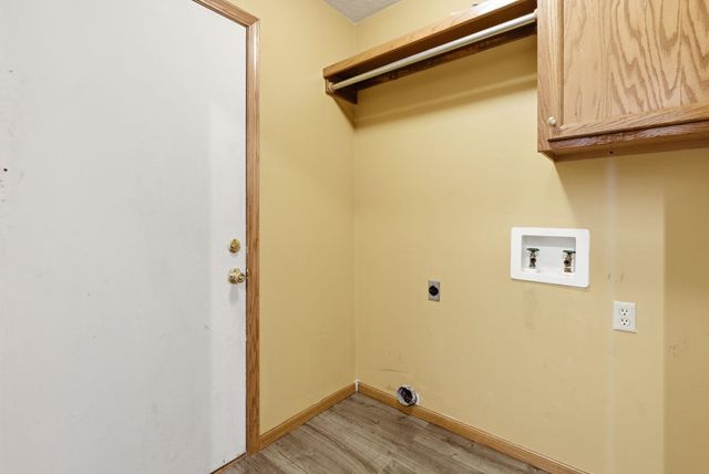 1137 N Burrows St, Belle Plaine, KS 67013