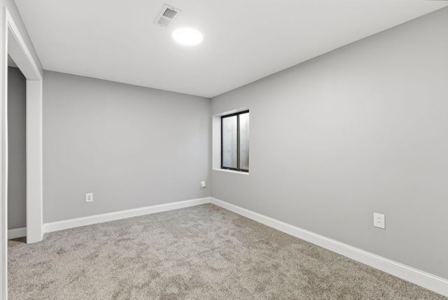 1137 N Burrows St, Belle Plaine, KS 67013