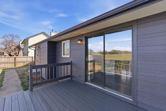 1137 N Burrows St, Belle Plaine, KS 67013