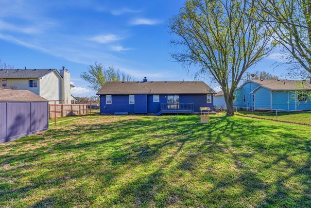 1137 N Burrows St, Belle Plaine, KS 67013