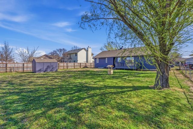 1137 N Burrows St, Belle Plaine, KS 67013