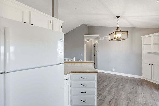 1137 N Burrows St, Belle Plaine, KS 67013