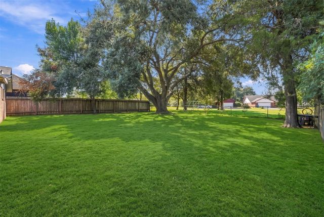 31715 Ironwood Drive, Waller, TX 77484