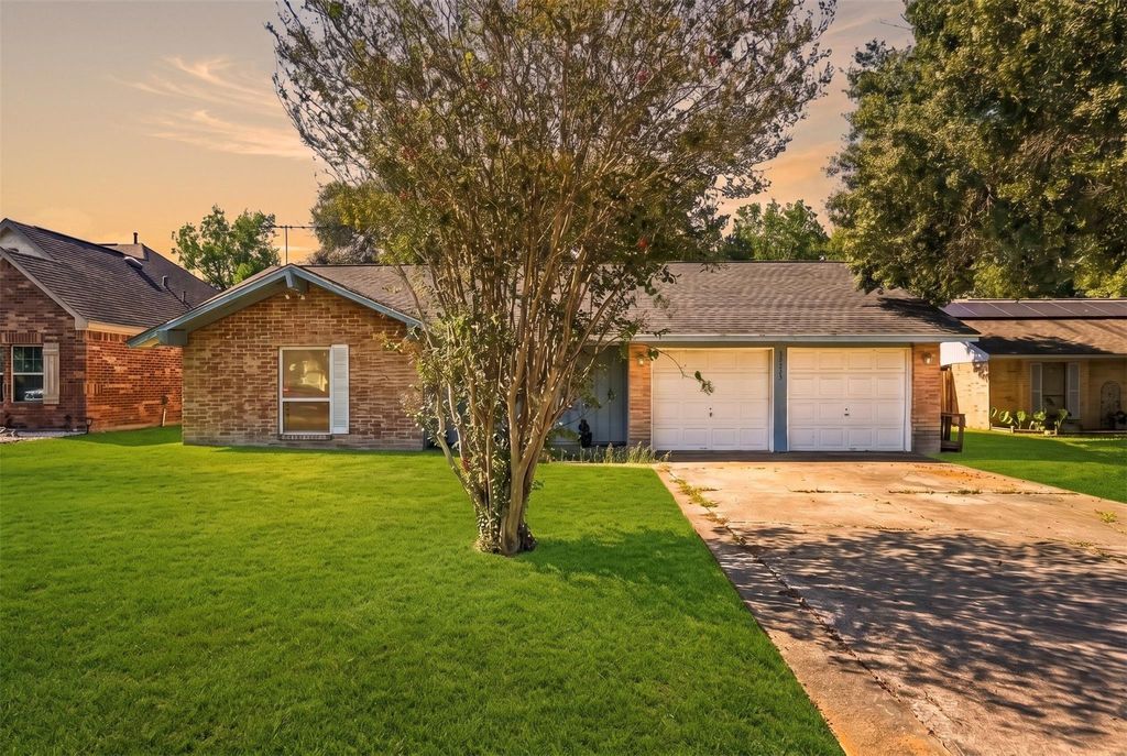 31715 Ironwood Drive, Waller, TX 77484