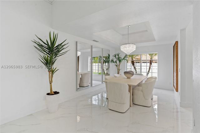695 NW 107th Ln, Coral Springs, FL 33071