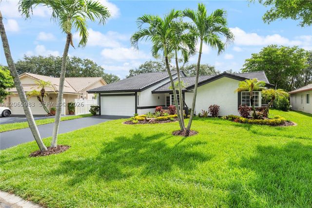 695 NW 107th Ln, Coral Springs, FL 33071