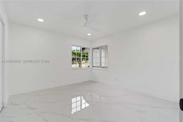 695 NW 107th Ln, Coral Springs, FL 33071