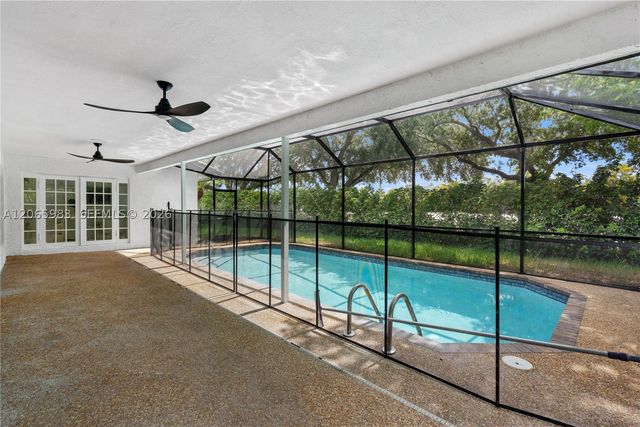 695 NW 107th Ln, Coral Springs, FL 33071