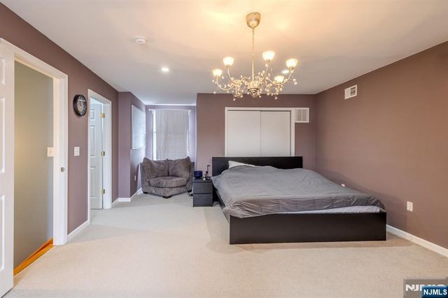 19 Valsumo, Newark, NJ 07105