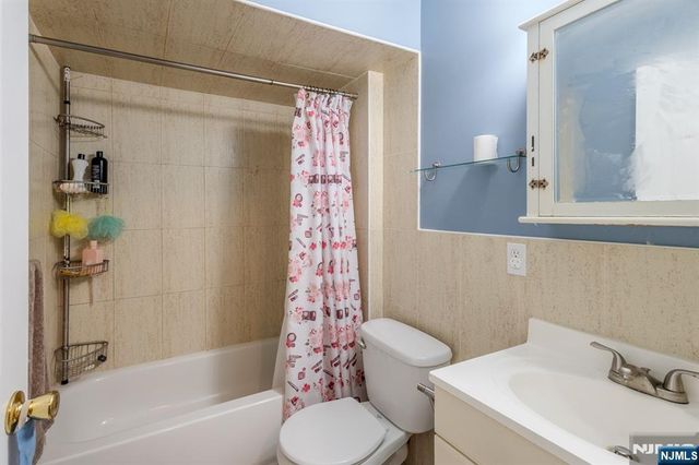 19 Valsumo, Newark, NJ 07105