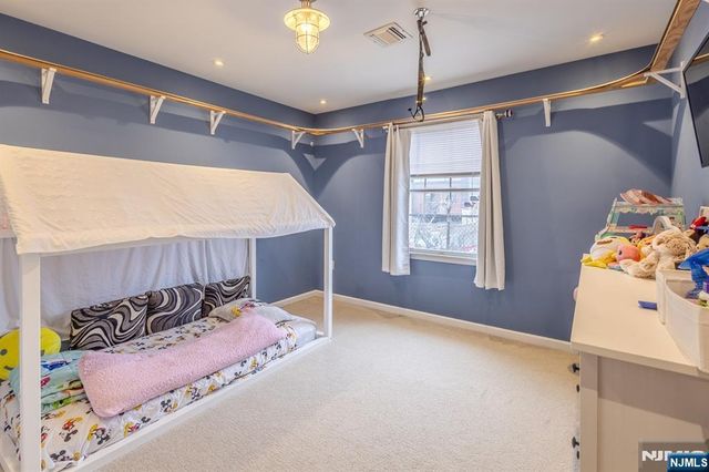 19 Valsumo, Newark, NJ 07105