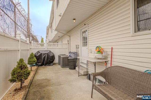 19 Valsumo, Newark, NJ 07105