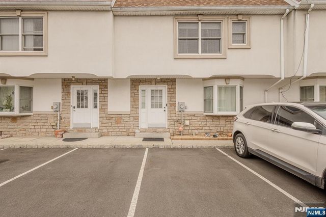 19 Valsumo, Newark, NJ 07105