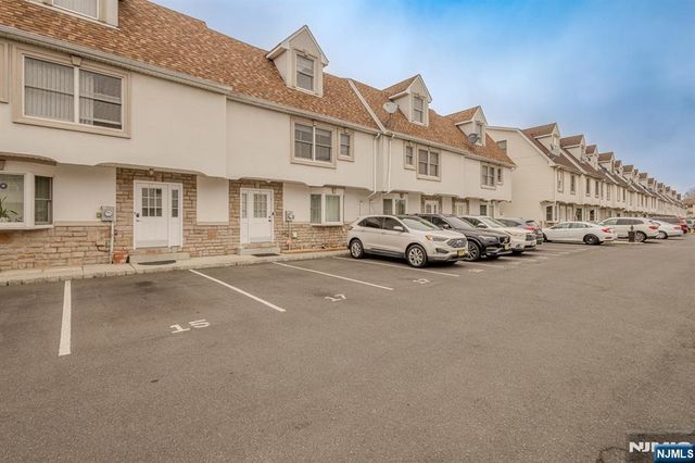 19 Valsumo, Newark, NJ 07105