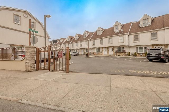 19 Valsumo, Newark, NJ 07105