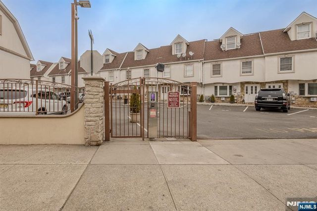 19 Valsumo, Newark, NJ 07105