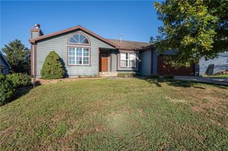 2429 Via Linda Drive, Lawrence, KS 66047