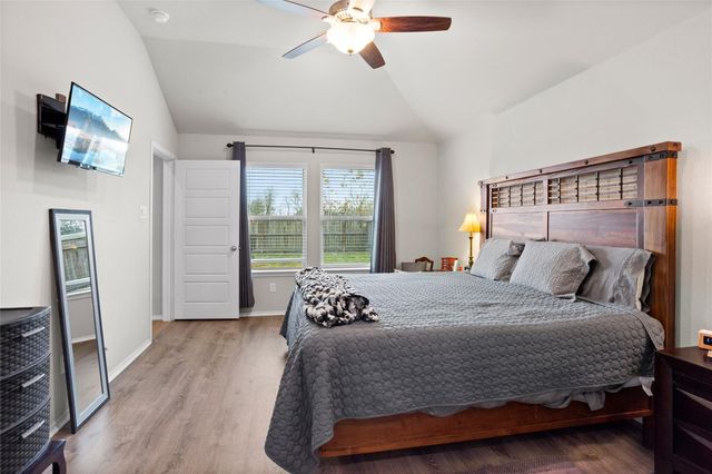 1243 Steed Bluff Drive, Alvin, TX 77511