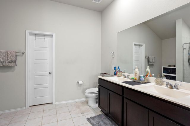 1243 Steed Bluff Drive, Alvin, TX 77511