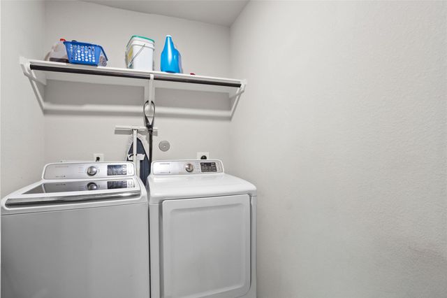 1243 Steed Bluff Drive, Alvin, TX 77511