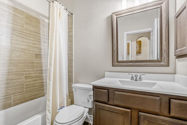 2416 BURBERRY LN, Leander, TX 78641