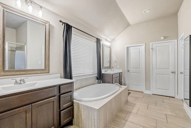 2416 BURBERRY LN, Leander, TX 78641