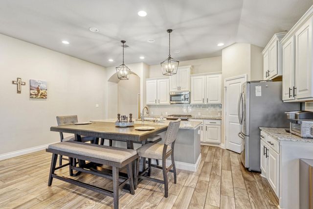 2416 BURBERRY LN, Leander, TX 78641