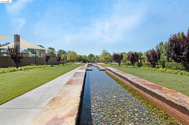 1696 Provence Ln, Brentwood, CA 94513