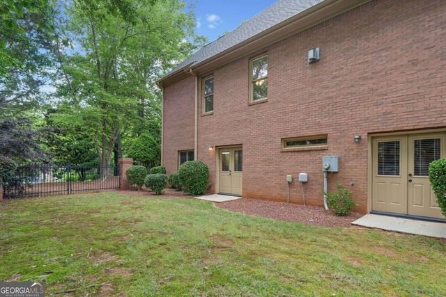 515 N Burgess Trail, Milton, GA 30004