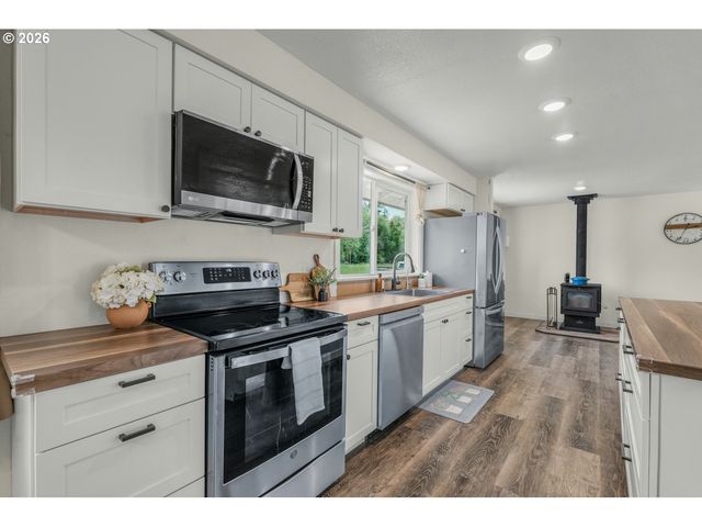252 EADON Rd, Toledo, WA 98591