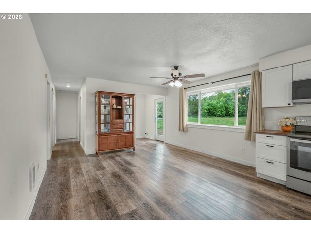 252 EADON Rd, Toledo, WA 98591