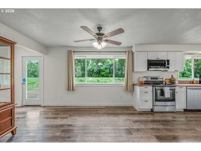 252 EADON Rd, Toledo, WA 98591