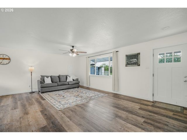 252 EADON Rd, Toledo, WA 98591
