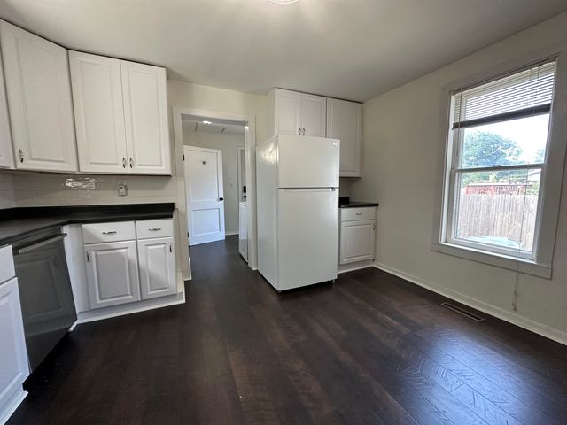 200 Nebobish Street, Essexville, MI 48732