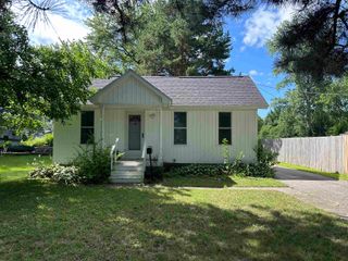 200 Nebobish Street, Essexville, MI 48732