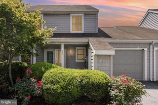 224 CRESCENT DR, Hershey, PA 17033