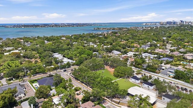 1824 WEBBER STREET, Sarasota, FL 34239