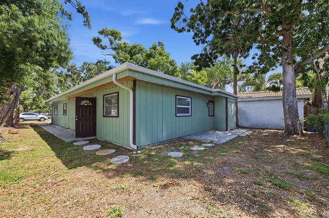 1824 WEBBER STREET, Sarasota, FL 34239