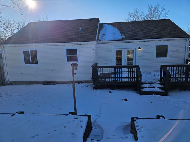 2508 Crescent Dr NW, Minot, ND 58703